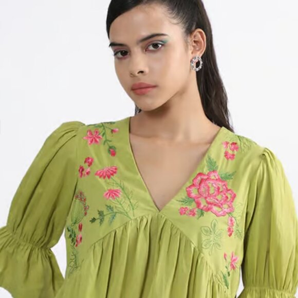 NWT Bombay Paisley Embroidered V-Neck Dress | Size L - Picture 3 of 12